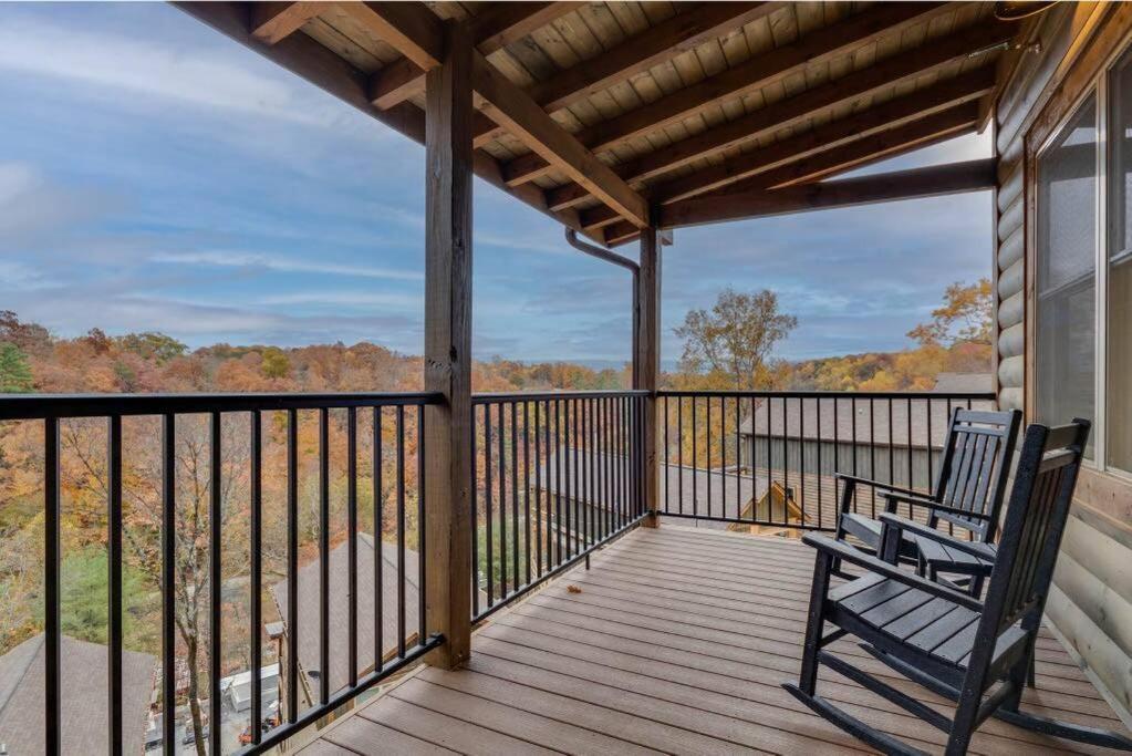 Blue Moon Ridge: Brand New Cabin! 5 Bedrooms, Pool/Hot Tub, Theatre Pigeon Forge Eksteriør billede