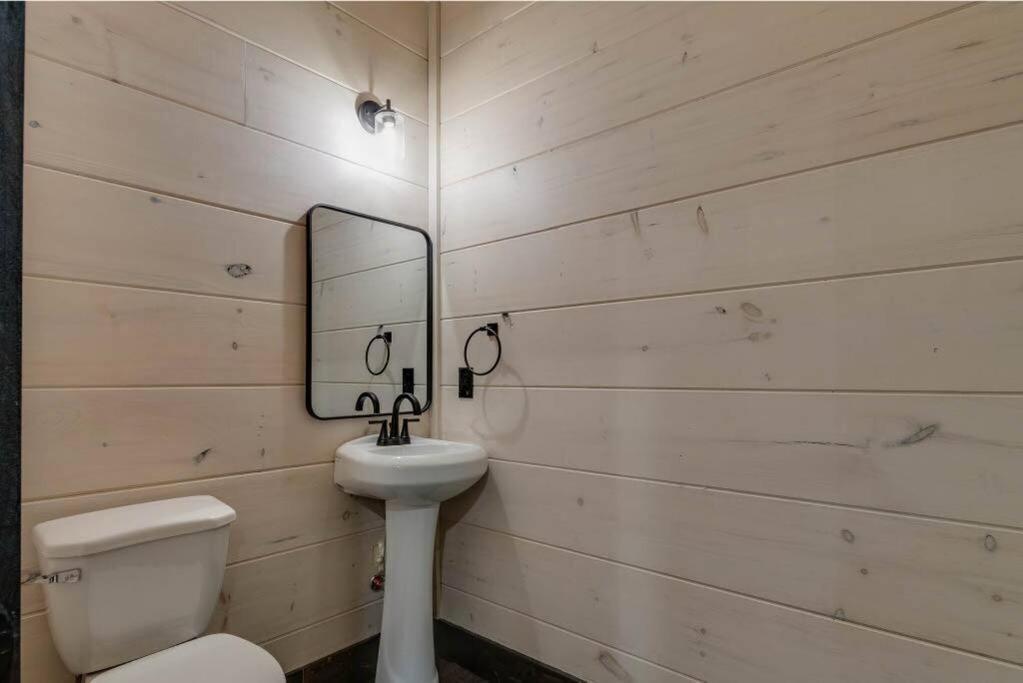 Blue Moon Ridge: Brand New Cabin! 5 Bedrooms, Pool/Hot Tub, Theatre Pigeon Forge Eksteriør billede