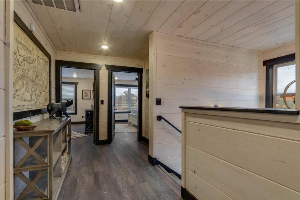 Blue Moon Ridge: Brand New Cabin! 5 Bedrooms, Pool/Hot Tub, Theatre Pigeon Forge Eksteriør billede