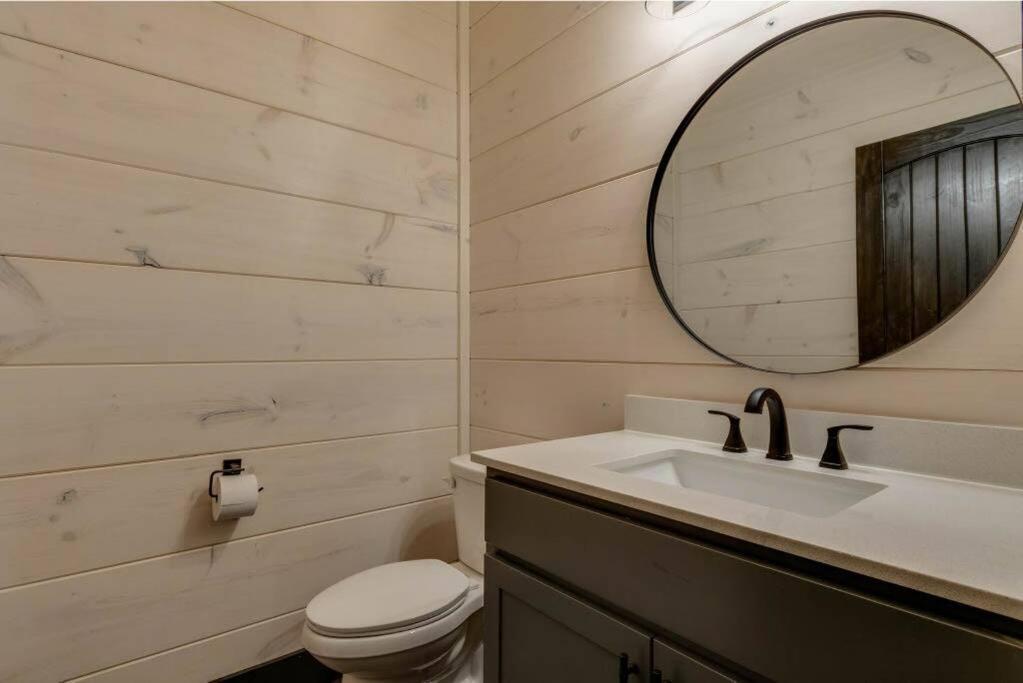 Blue Moon Ridge: Brand New Cabin! 5 Bedrooms, Pool/Hot Tub, Theatre Pigeon Forge Eksteriør billede