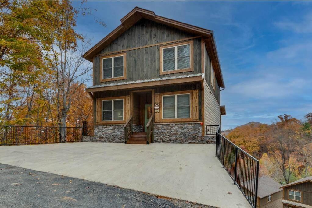 Blue Moon Ridge: Brand New Cabin! 5 Bedrooms, Pool/Hot Tub, Theatre Pigeon Forge Eksteriør billede